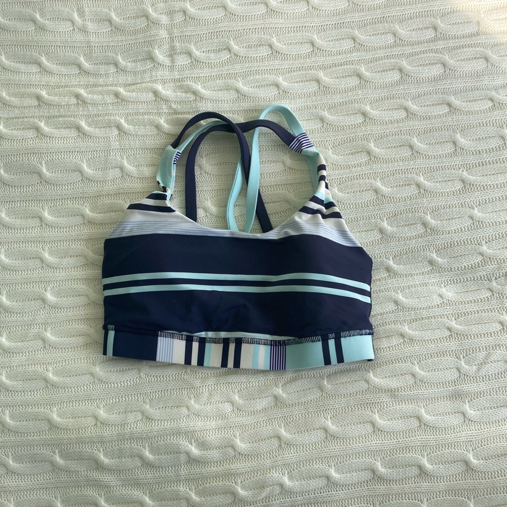 Lululemon bra size 4